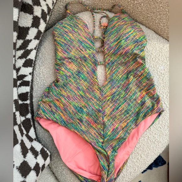 NWT Isabella Rose Prismatic Swim - Picture 5 of 9